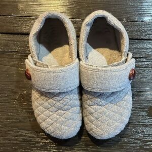 VIONIC Slippers